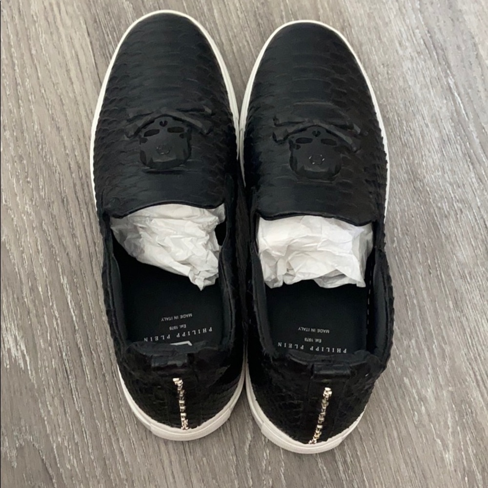 Black Shoes
